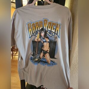 Hard Rock Cafe Beige Tee with Bold Graphic